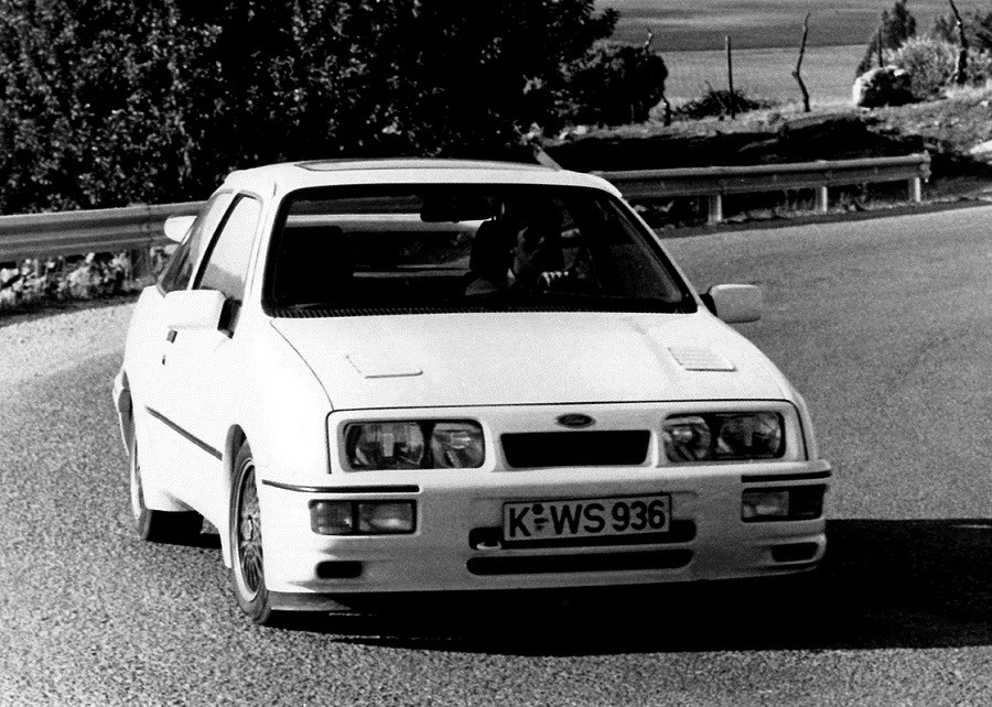 Ford Sierra RS Cosworth - gli scatti