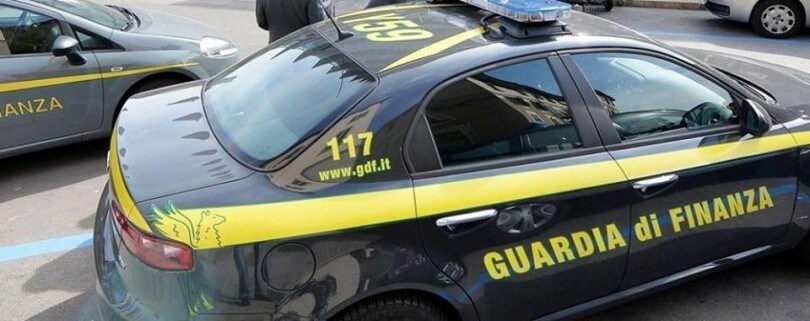 Narcotraffico: blitz Gdf a Catania, sequestrati 400 kg di cocaina