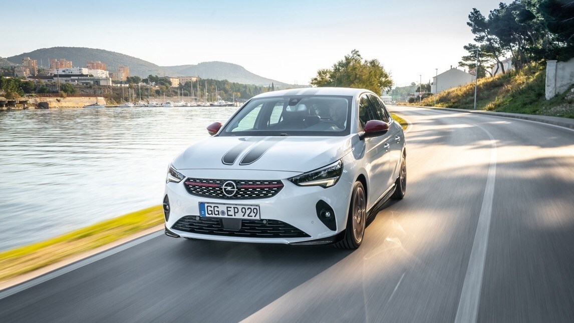 Opel Corsa, personalizzazioni con nuovi kit ed accessori