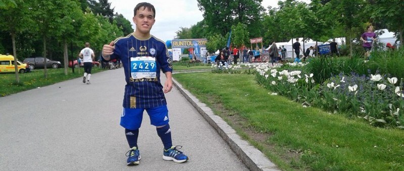 Lukáš Petrusek, un gigante di 140 cm alla Napoli City Half Marathon 2020