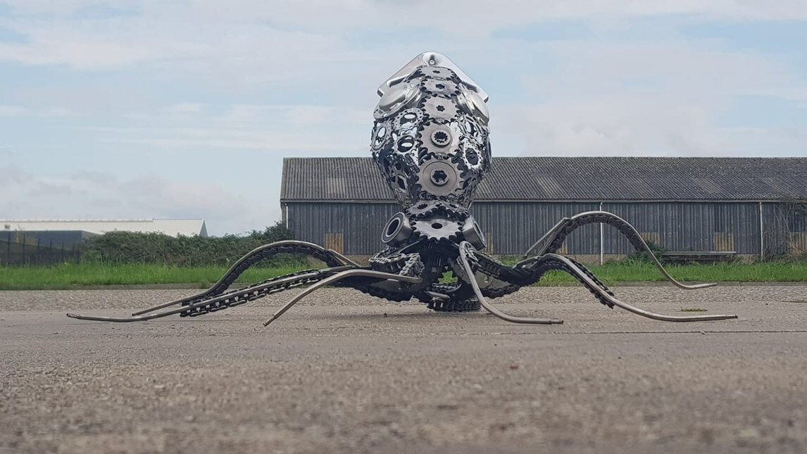 Jos Hammer, la moto che si trasforma in arte