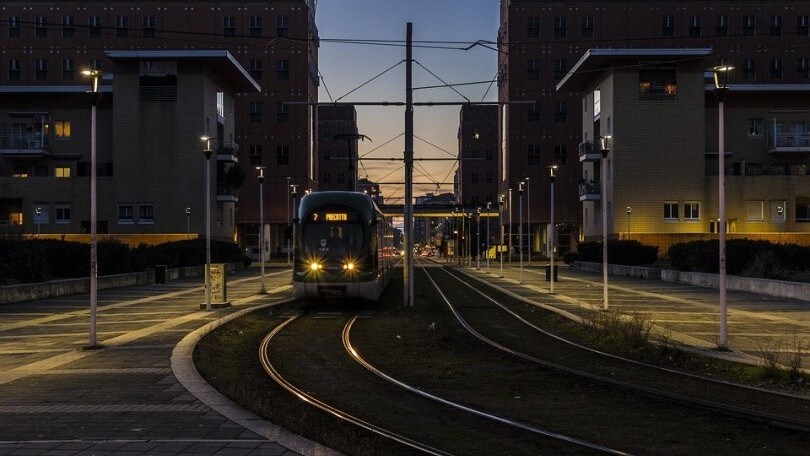 Milano, ragazza coreana travolta e uccisa dal tram