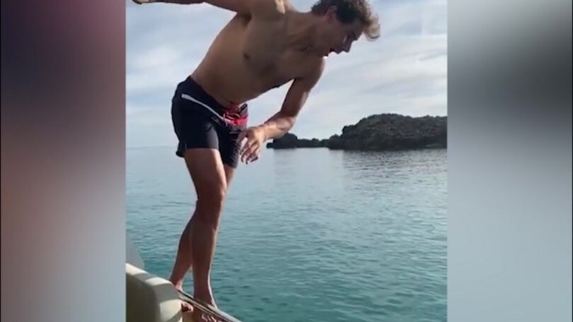 Tennis, caldo a Maiorca? Tuffo in mare per Nadal