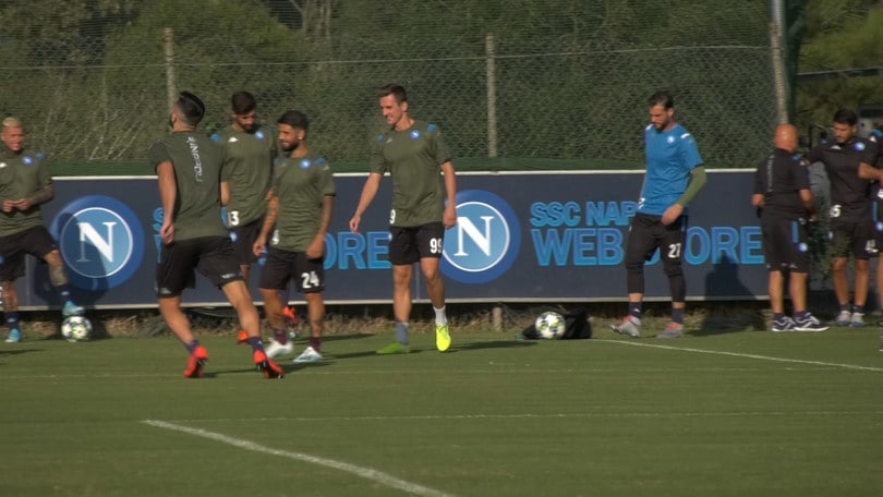 Il giudice sportivo punisce Milik per la simulazione: 2000 euro di multa