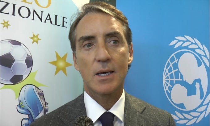 Mancini: "Critiche a Sarri? In Italia si esagera sempre"