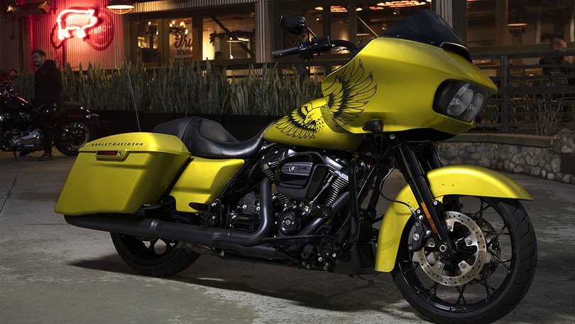 Harley-Davidson Road Glide Special, giallo brillante