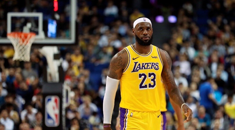 Nba, 65 punti in due per James e Davis. Cade l'imbattibilità dei Raptors