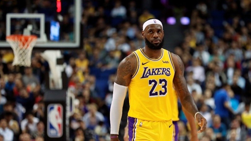 Nba, 65 punti in due per James e Davis. Cade l'imbattibilità dei Raptors