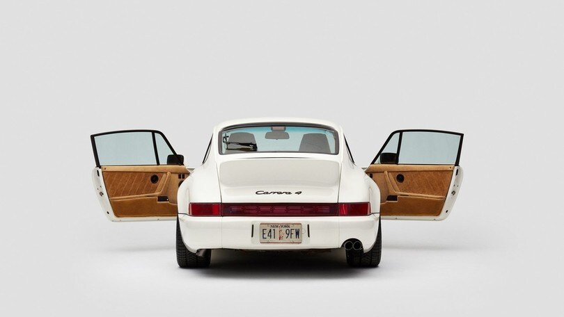 Porsche 911 Carrera 964 by Aimé: gli scatti