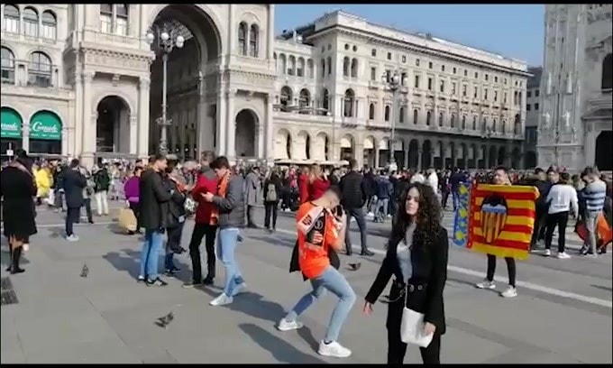 In attesa della Champions, i tifosi del Valencia visitano MIlano