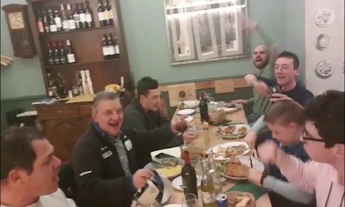 I tifosi dell'Atalanta verso il Valencia tra cibo e canti