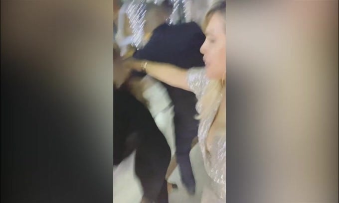 Wanda si scatena al compleanno di Icardi