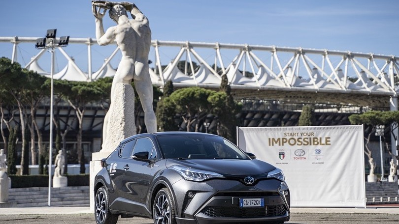 Toyota CH-R Hybrid auto ufficiale dell'Italia Team - gli scatti