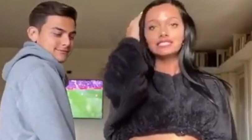 Oriana è scatenata... Ma Dybala non resta al palo!