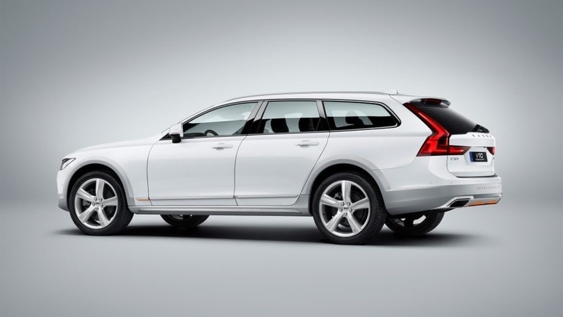 Volvo V90 Cross Country Ocean Race: gli scatti
