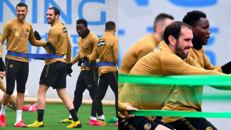 L’Inter si allena con gli elastici
