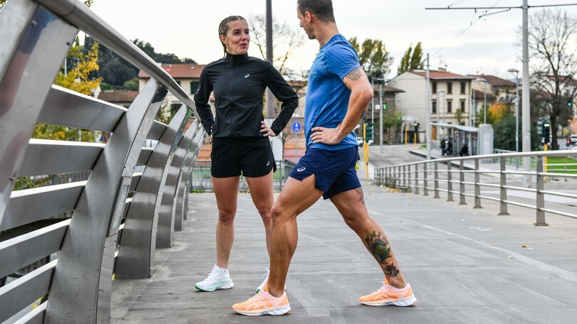 La nuova ASICS NOVABLAST™ dà una spinta d'energia ai piedi dei runner