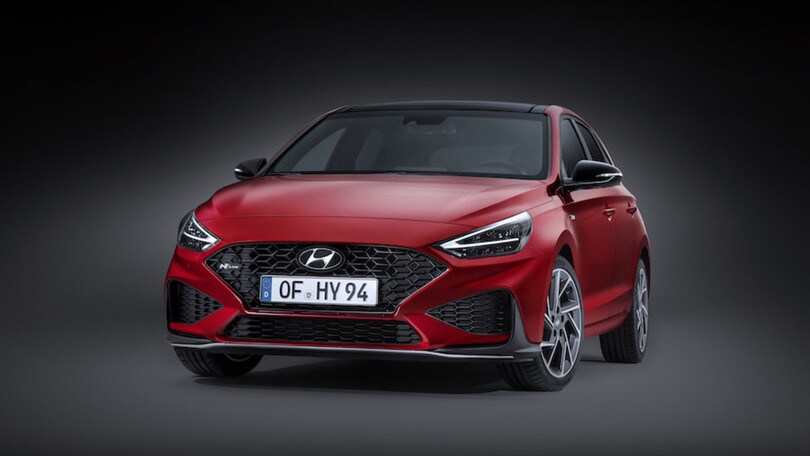 Hyundai i30, a Ginevra con nuovo look e motori ibridi