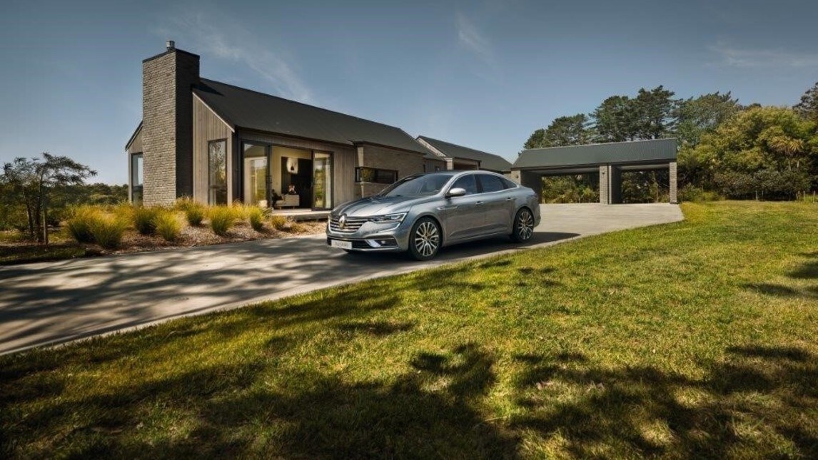 Renault Talisman, nuovo look e moderna tecnologia