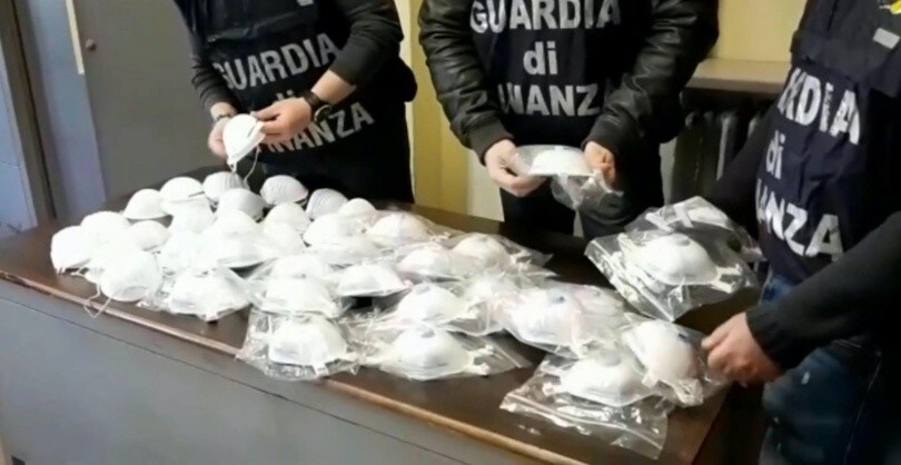 Coronavirus, mascherine a 15 euro: la Guardia di Finanza di Pordenone indaga