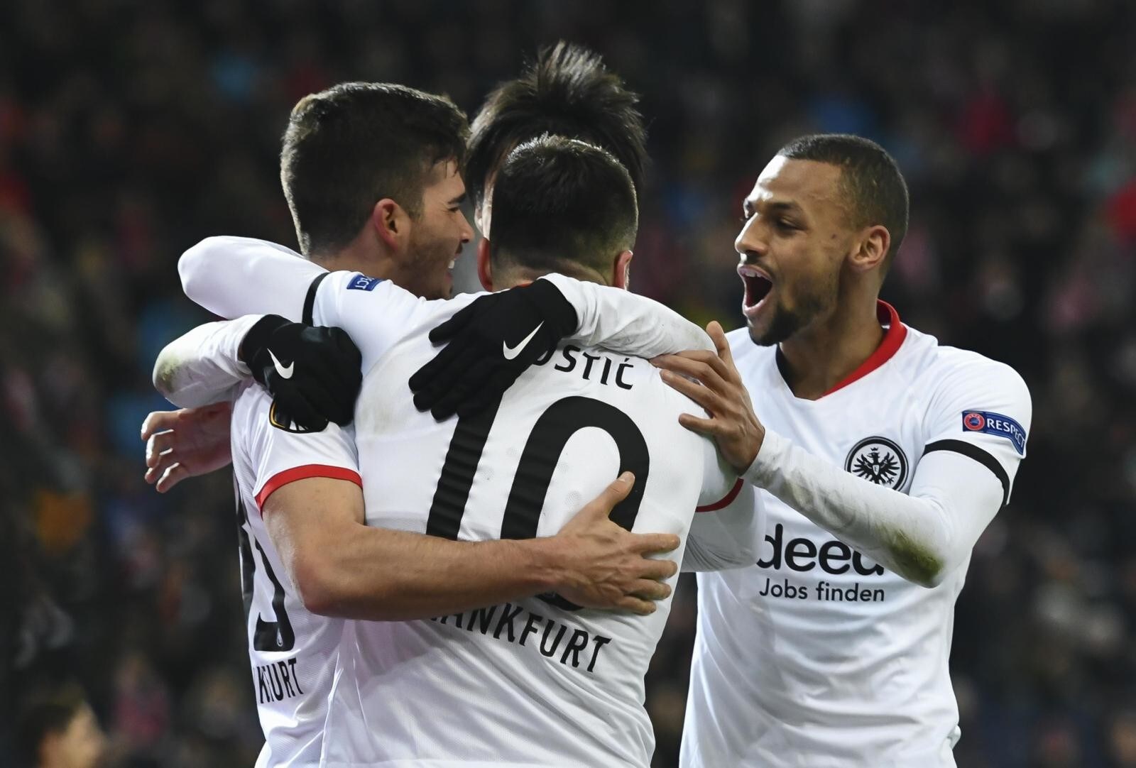 Europa League, André Silva lancia l'Eintracht. Eliminato il Salisburgo