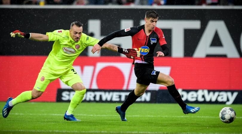 Bundesliga, il Fortuna si fa rimontare dall'Hertha: da 3-0 a 3-3, segna Piatek