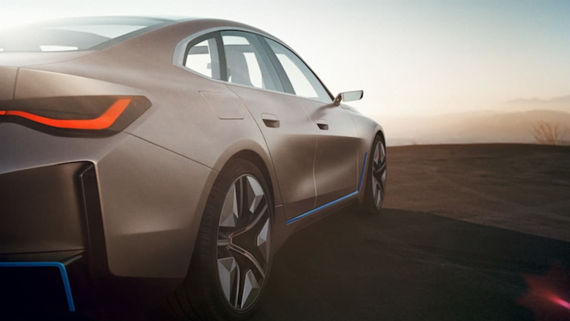BMW i4 Concept: le immagini