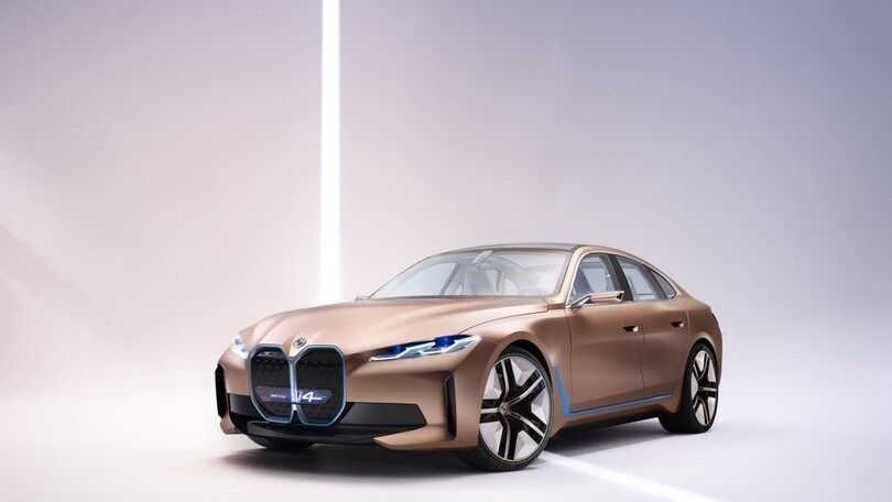 BMW i4 Concept, da Monaco l'auto elettrica del futuro