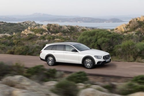 Nuova Mercedes Classe SW E: gli scatti