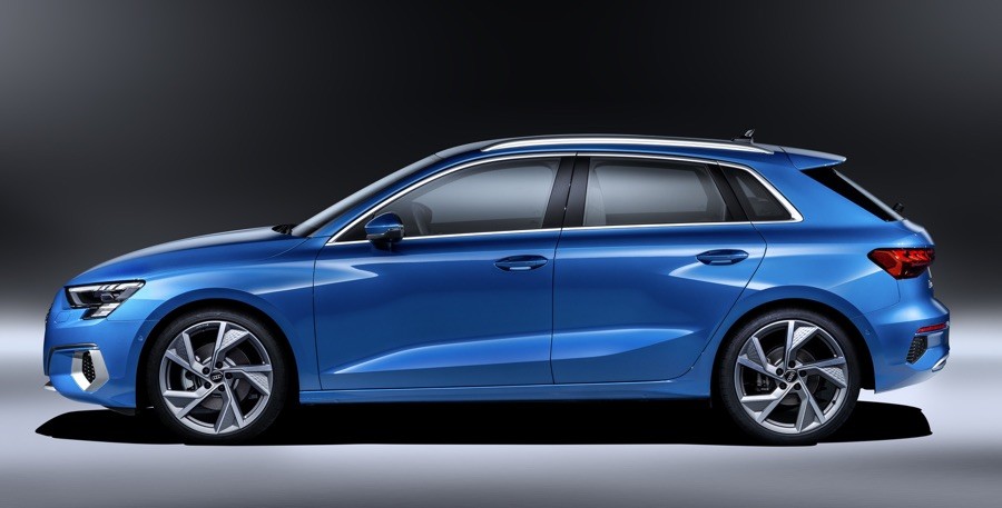 Nuova Audi A3 Sportback: FOTO