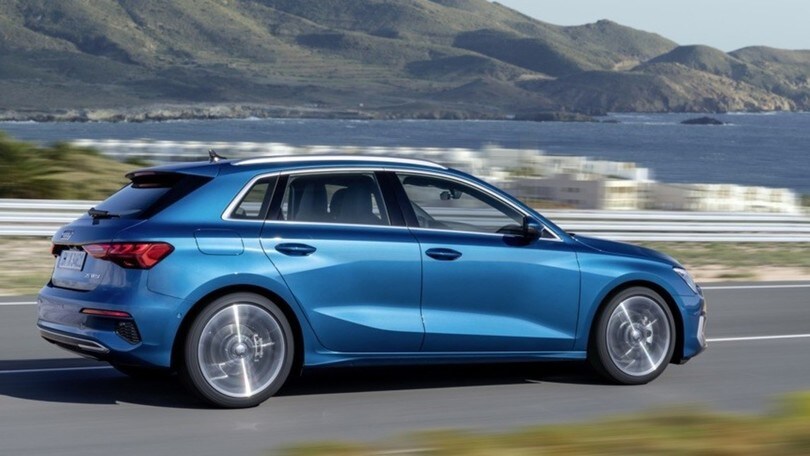 Nuova Audi A3 Sportback: interni hi tech e altre novità