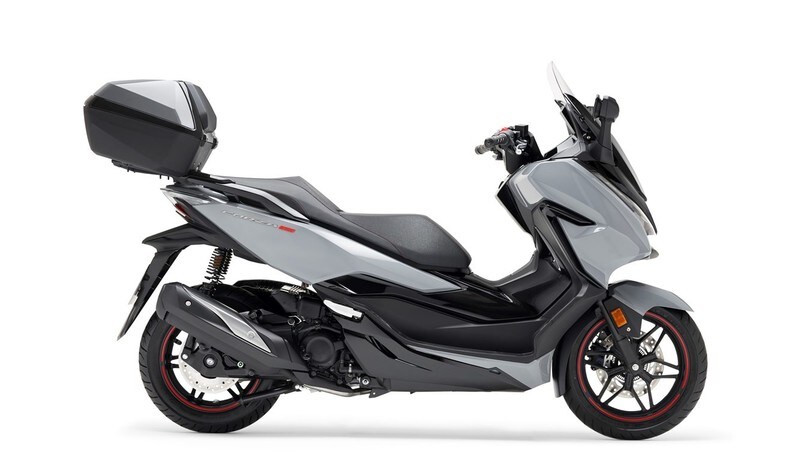 Honda Forza 300, Exclusive Grey limited edition: scatti