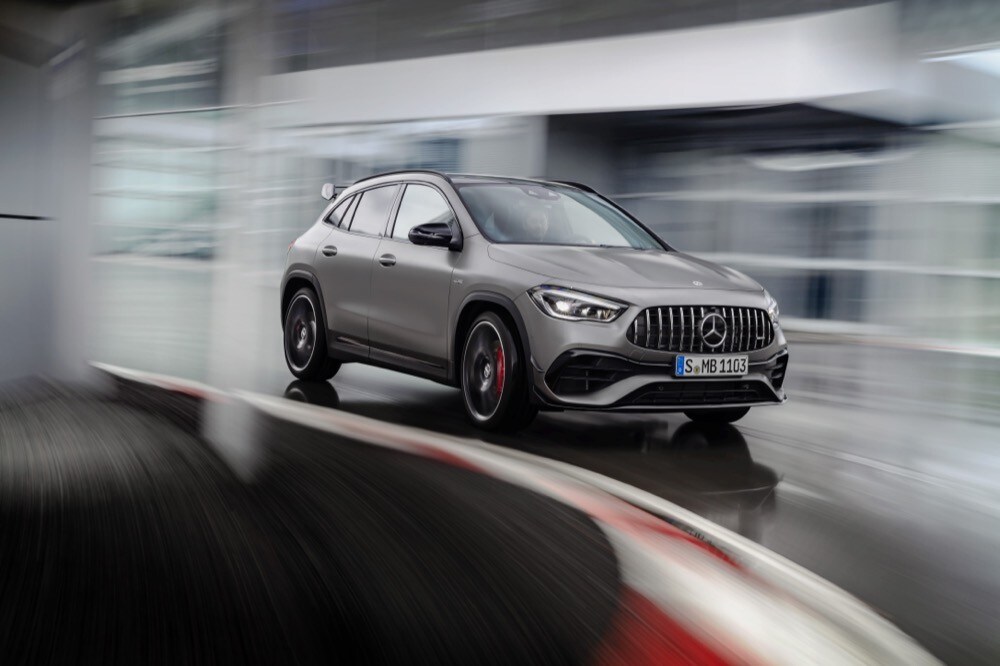 Mercedes-AMG GLA 45 4Matic+ FOTO