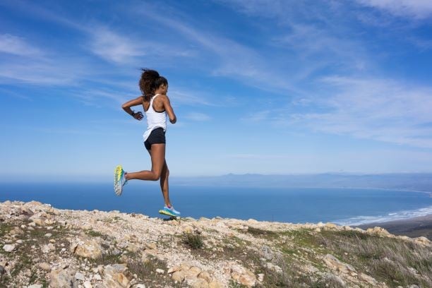 HOKA ONE ONE ridefinisce i concetti di ultra-size e ultra-performance con la nuova TenNine