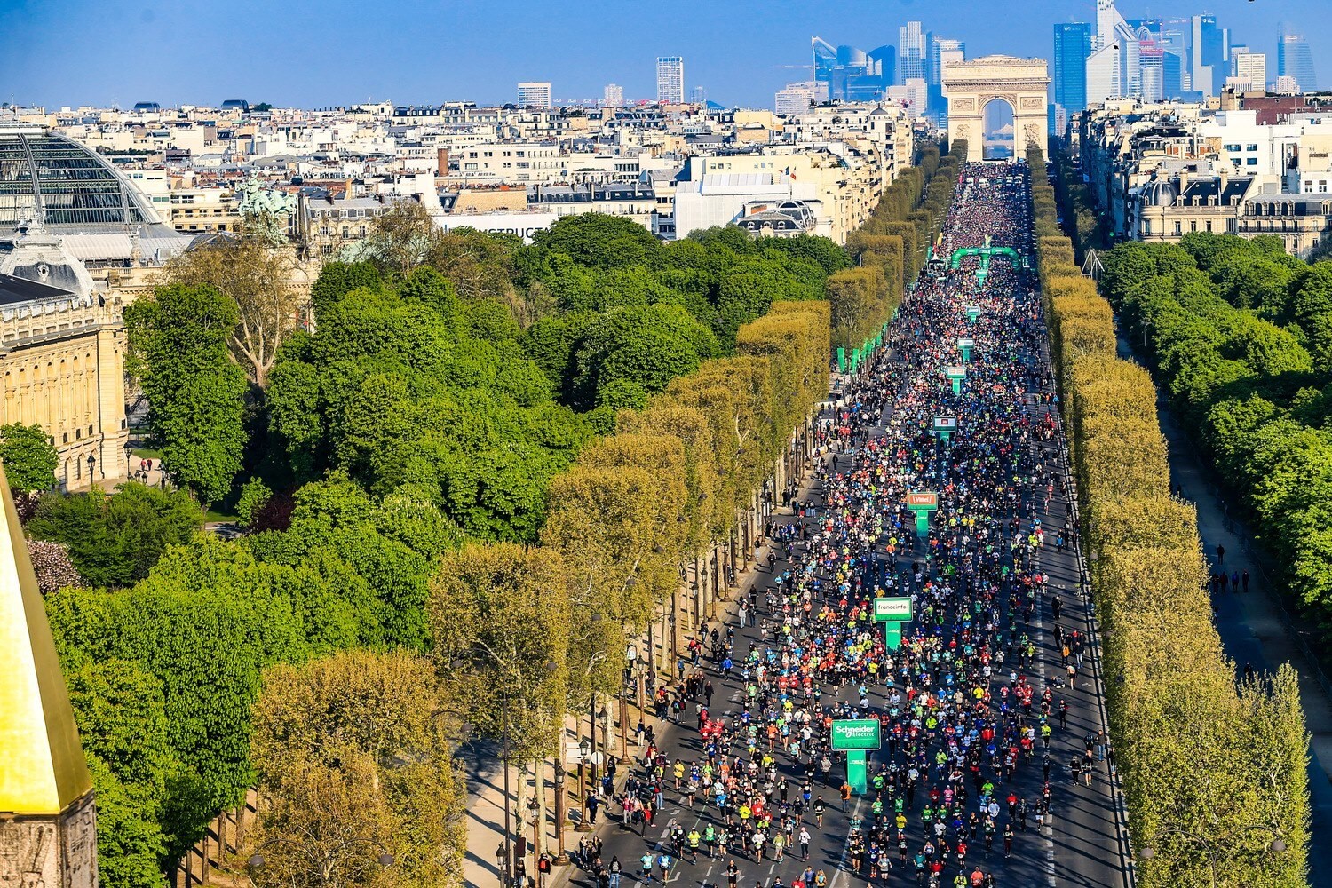 Niente maratona di Parigi, tutto rimandato a ottobre per 65mila iscritti. E' caos gare