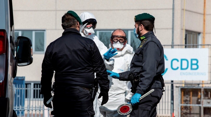 Coronavirus, rivolte e agenti in ostaggio: caos nelle carceri italiane