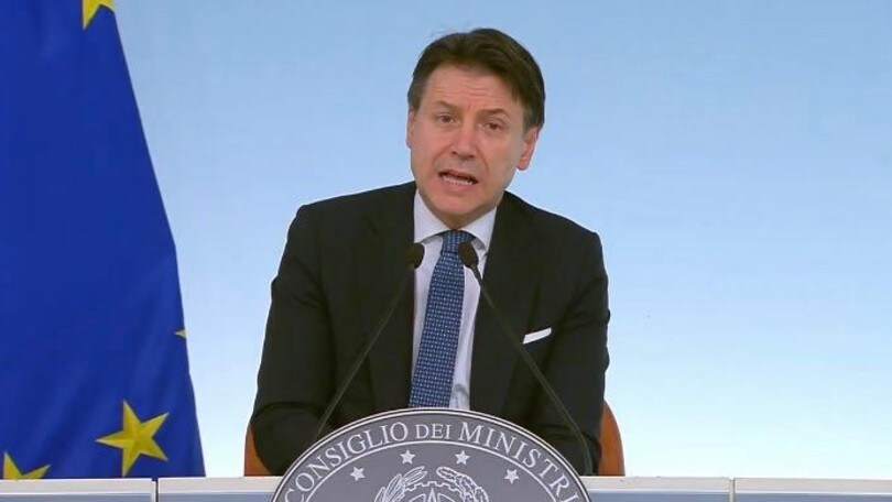 Emergenza Coronavirus, Conte: "Stop a tutte manifestazioni sportive"