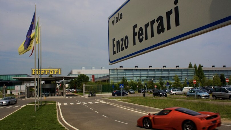 Ferrari, Maranello lavoratori al minimo per COVID-19