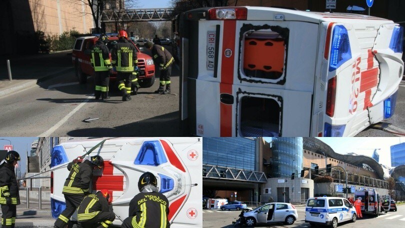 Ambulanza si ribalta dopo lo schianto a Milano: feriti i due soccorritori