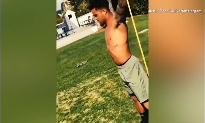 Roma, Kluivert lavora: "Momento difficile, ricordatevi di sorridere"