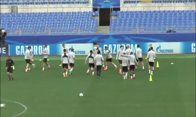 Premier League, possibili porte chiuse in campo neutro