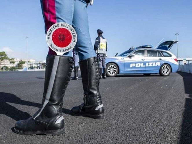 COVID-19, automobilista denunciato ma con l'autocertificazione: "Cercavo la droga"