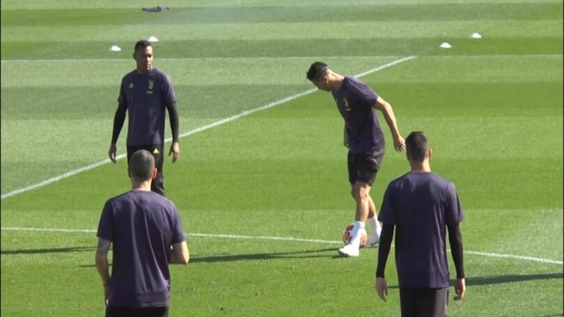 Coronavirus, Ronaldo e Mendes regalano due terapie intensive