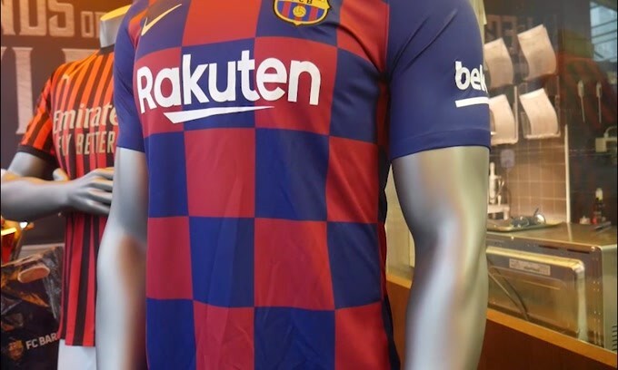Barcellona, i calciatori rifiutano il taglio di stipendio