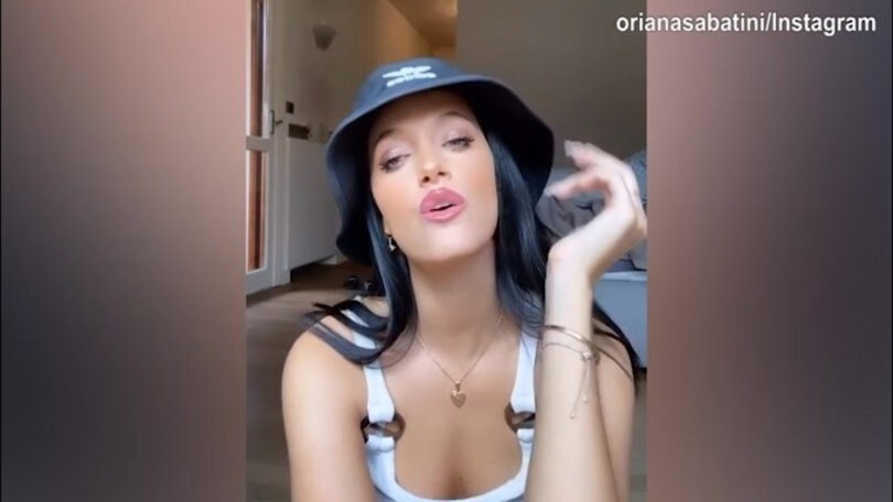 Oriana Sabatini festeggia il lancio della nuova canzone