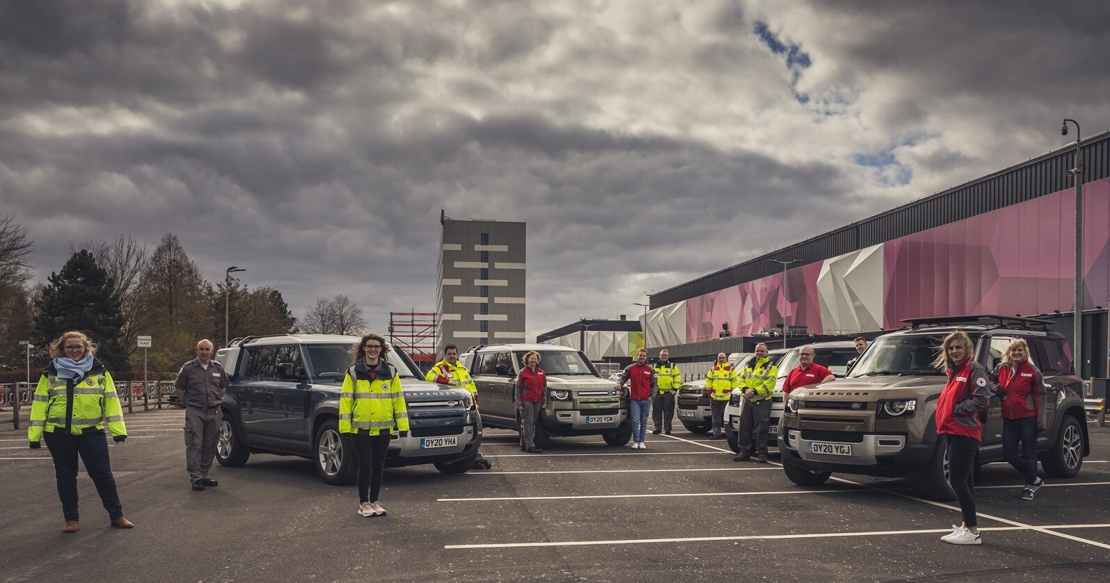 Jaguar e Land Rover, 160 mezzi per la Croce Rossa