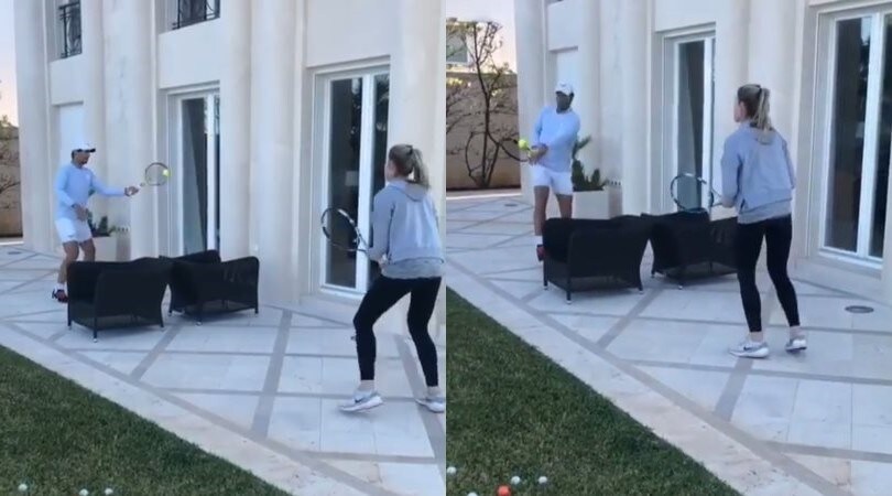 Nadal, match improvvisato in giardino: "Battuto da mia sorella"
