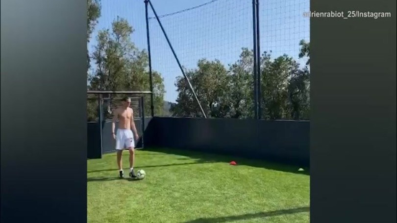 Juve, ecco Rabiot in Costa Azzurra: prosegue l'allenamento