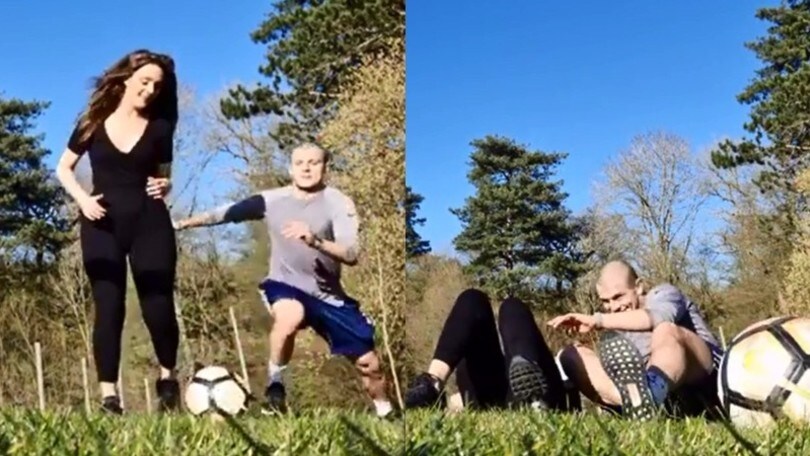 Wilshere e la frustrazione per la quarantena: che tackle sulla moglie!