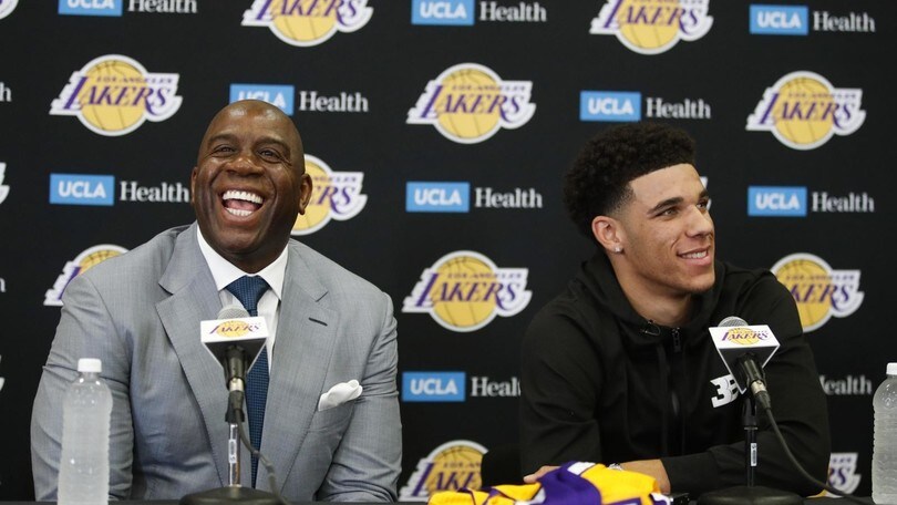 Magic Johnson: "Coronavirus? C'è disinformazione, come per l'Hiv"